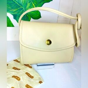Vintage Coach Chrystie Bone NWOT W/ Spring  Lock Closure Handbag/Crossbo…